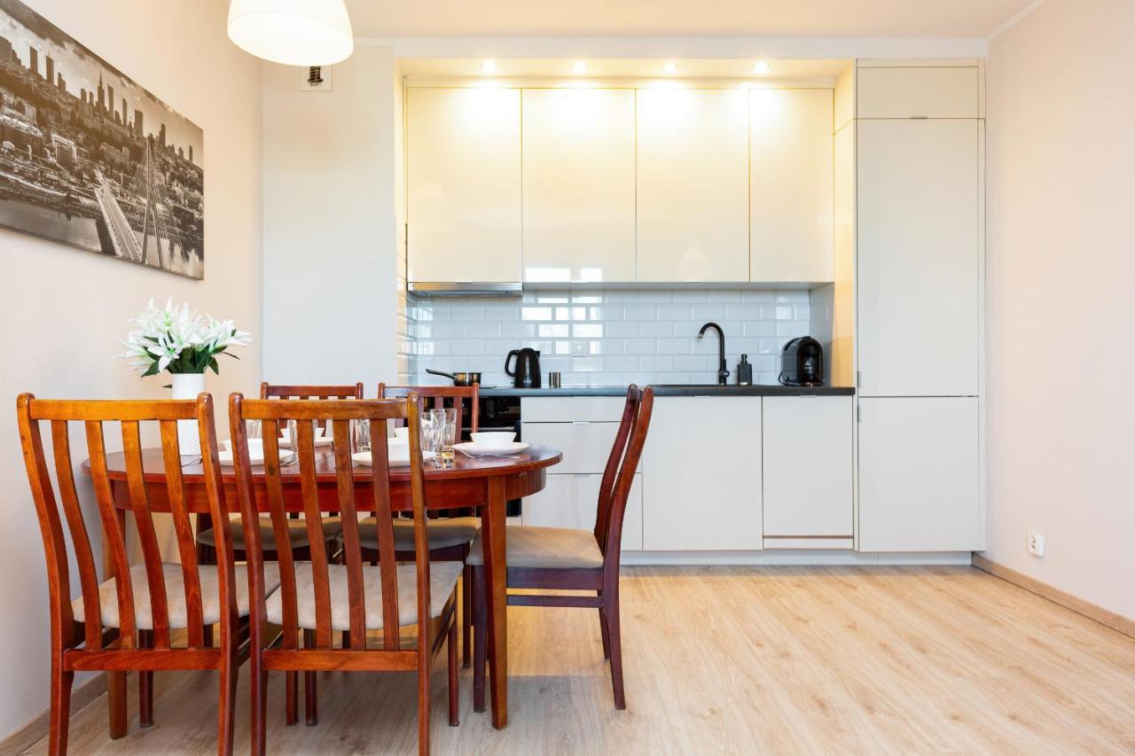 Apartamenty Bliska Praga by Renters Warszawa Exteriör bild